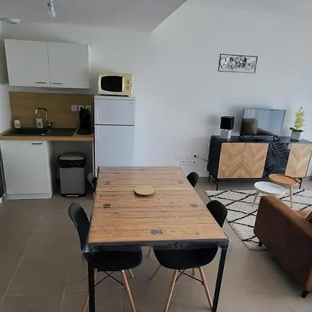Avec Balcon/terrasse Apartment